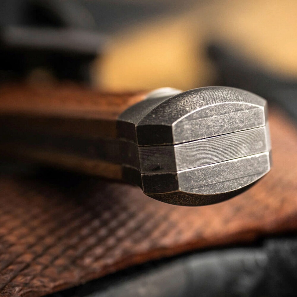 Couteau de botte P08 Damas, Böcker