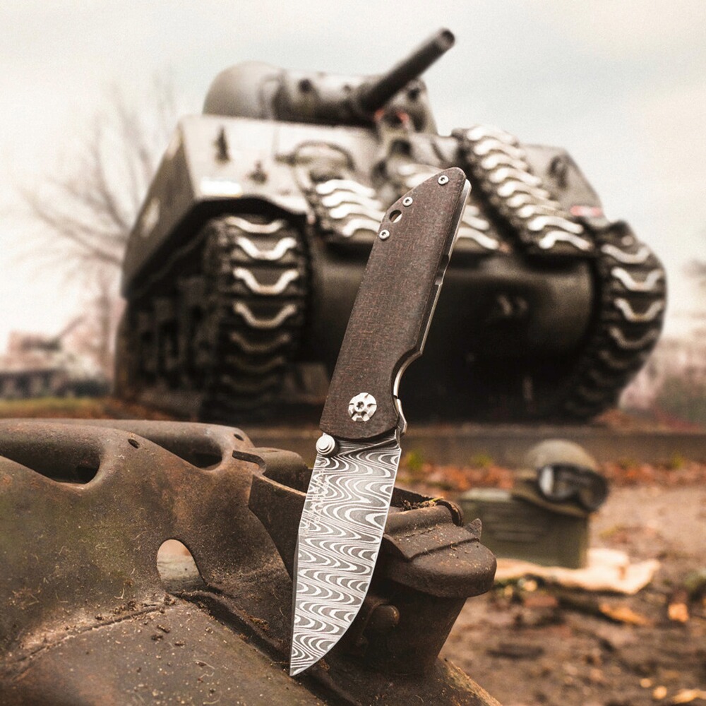 Couteau de poche M4 Sherman Damas, Böcker