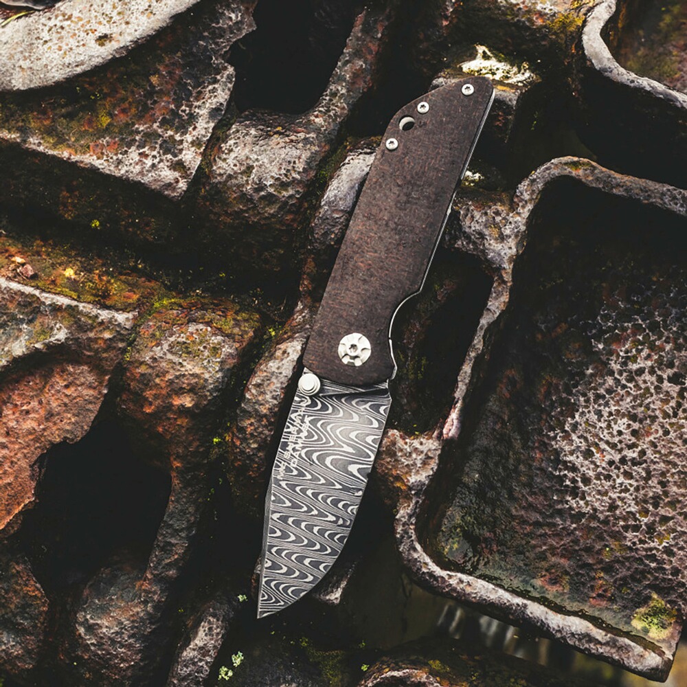 Couteau de poche M4 Sherman Damas, Böcker