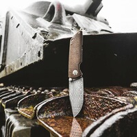 Couteau de poche M4 Sherman Damas, Böcker