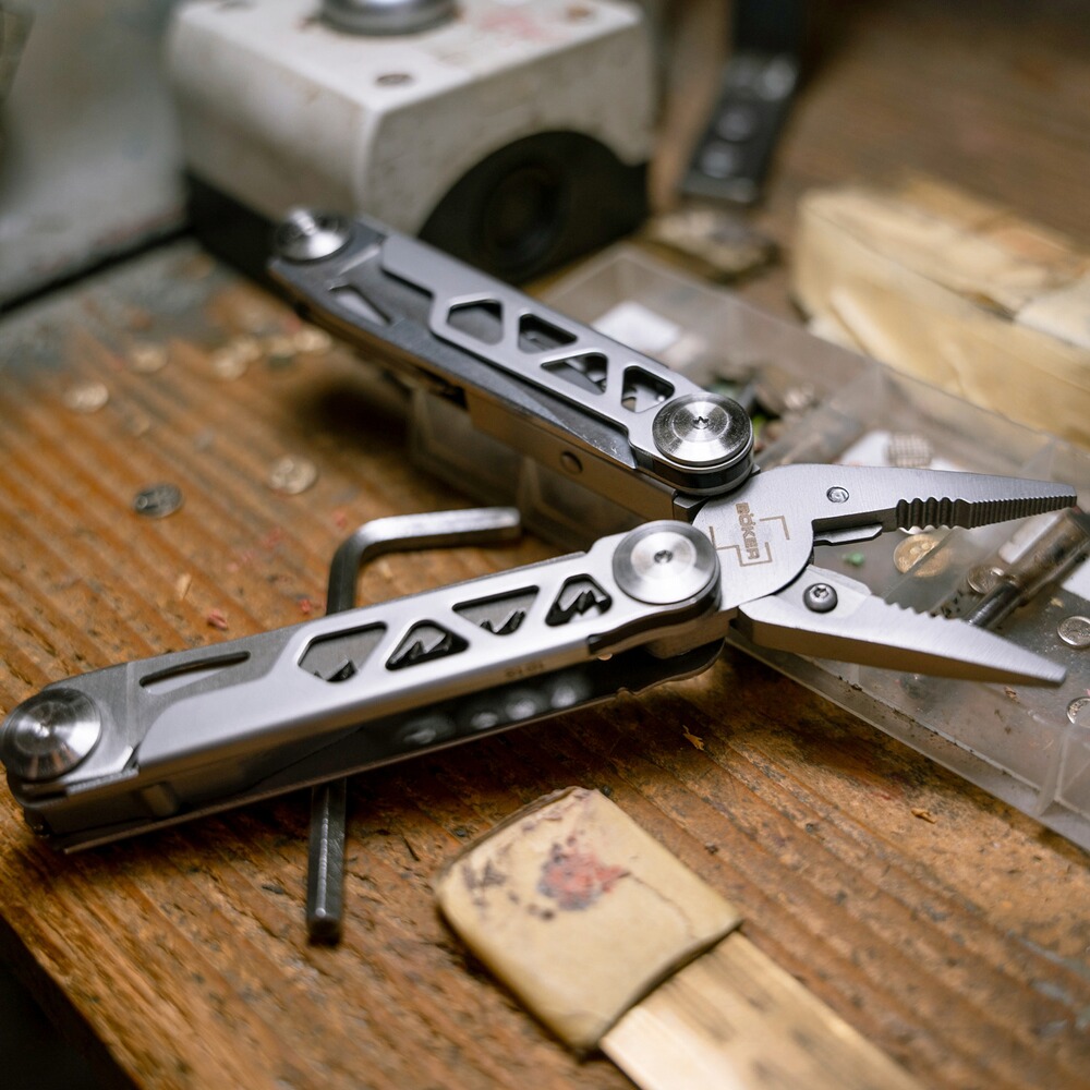 Multitool Specialist Pro, Böker Plus