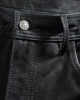 Pantalon en cuir, Luis Steindl
