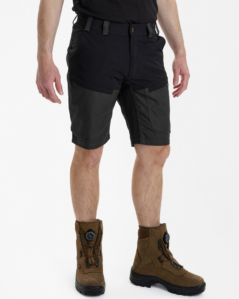 Short Strike, Deerhunter