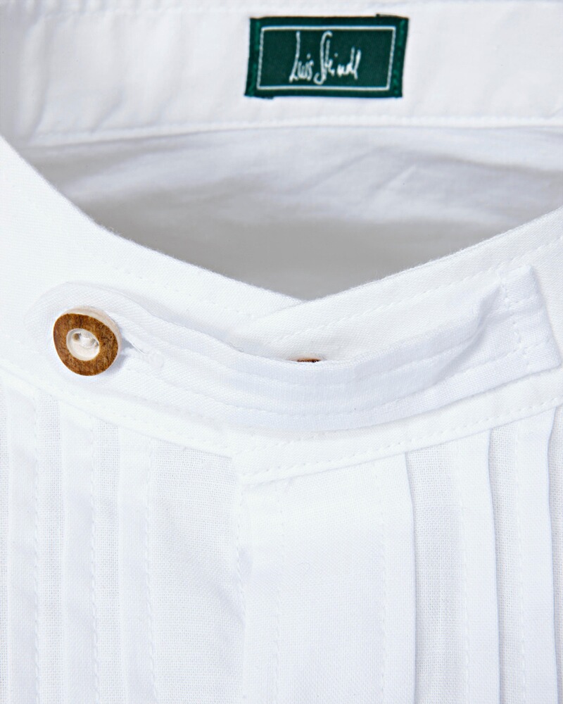 Chemise folklorique Luis Steindl, Luis Steindl