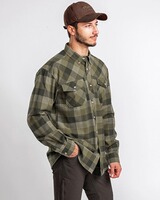 Chemise Lumbo, Pinewood